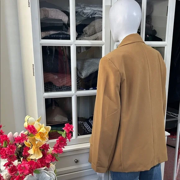 Camel Single-Button Blazer by ONLY in size 8 - Picture 8 of 11